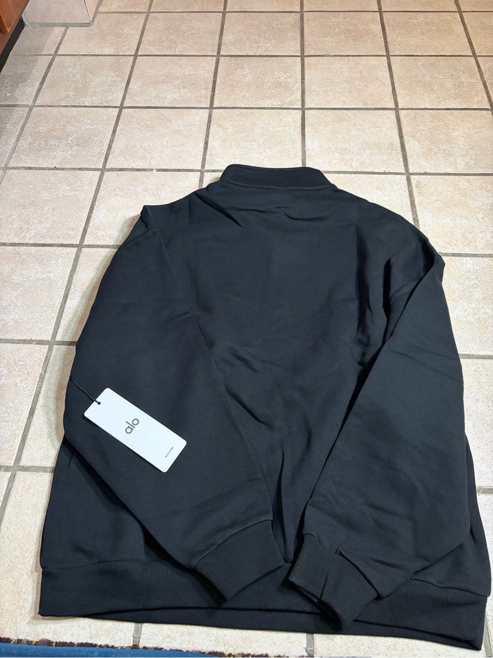 NWT ALO Accolade 1/4 Zip Pullover (Black) Size Large - Picture 12 of 13